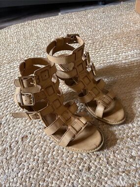 White mountain heels